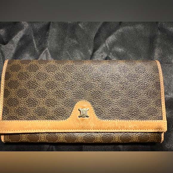 Celine Long Wallet Purse Macadamia Beige Super Clean authentic $1200.00 retail - Picture 14 of 14